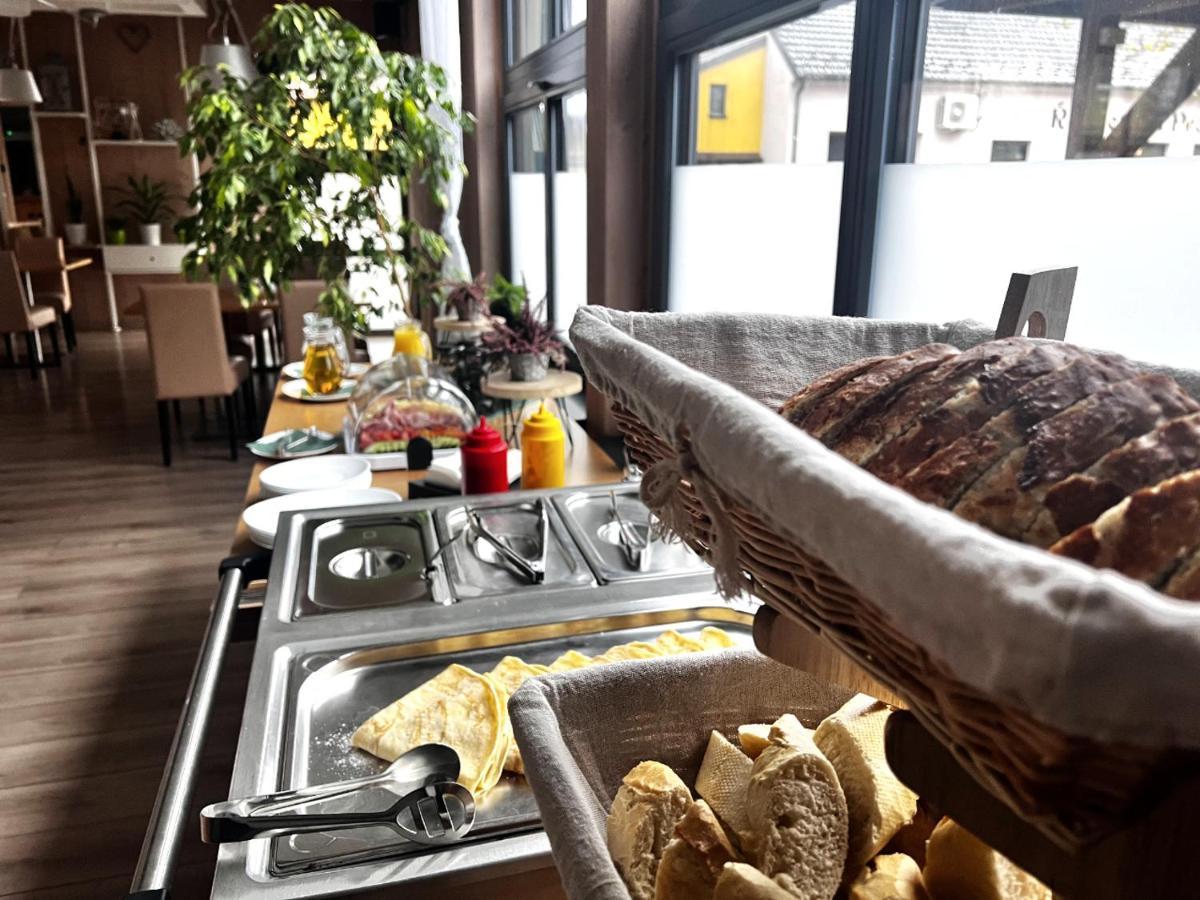 Hotel Zabcice Zewnętrze zdjęcie